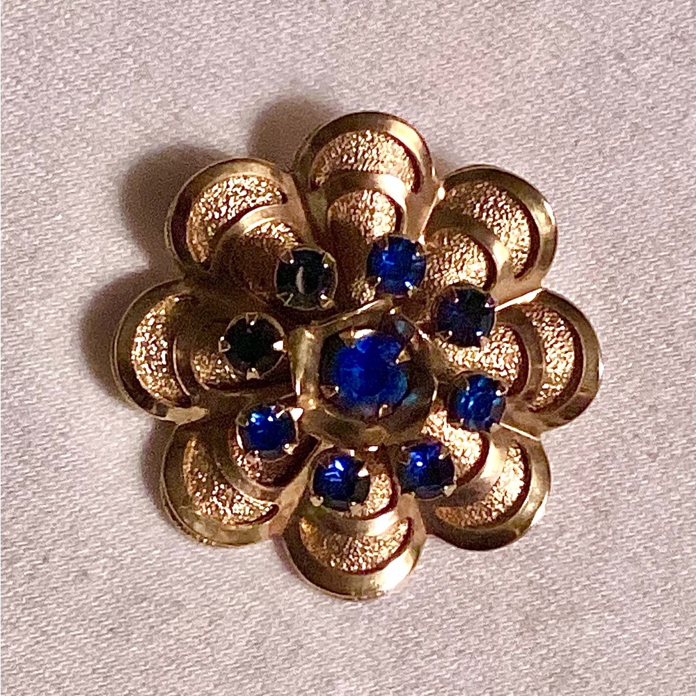 SALE Vintage 1950’s Elegant Gold and Blue Rhinestone Floral Brooch
